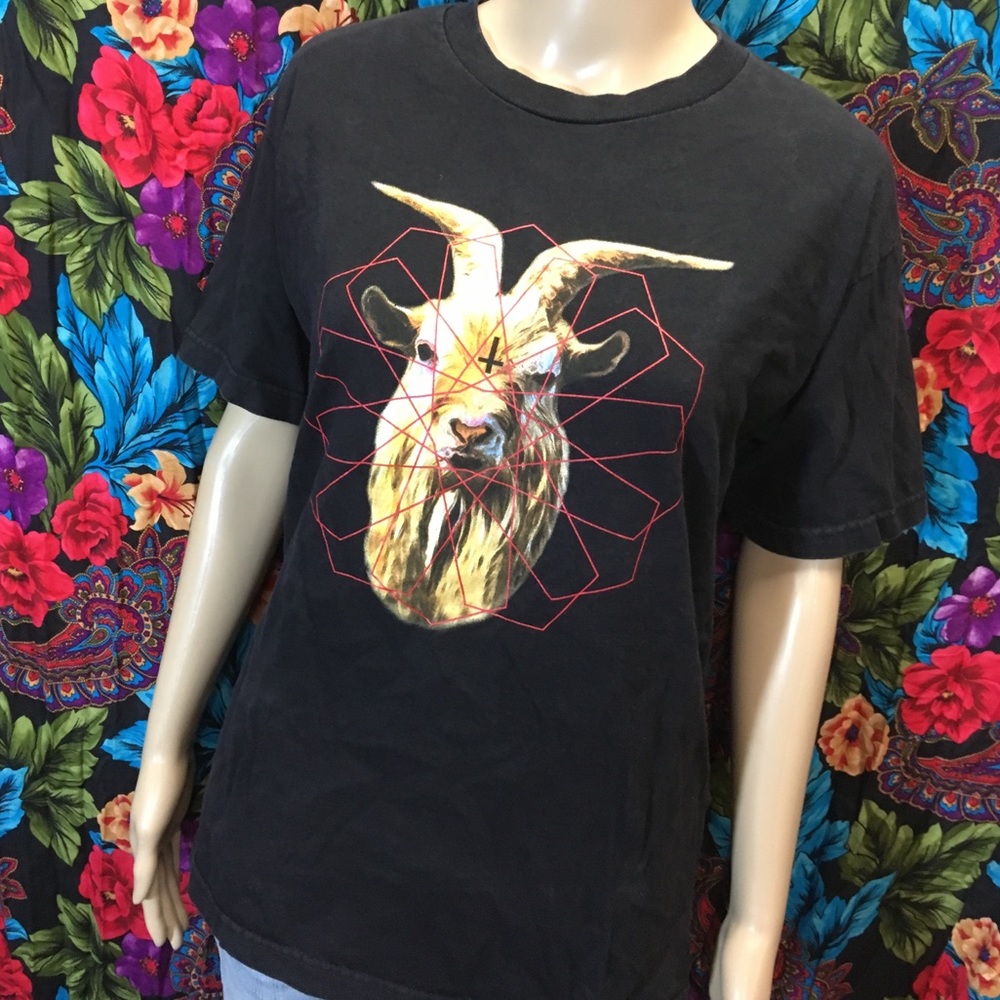 MEN'S BLACK SCALE SHIRT GOAT HEAD MEDIUM - Picture 5 of 5